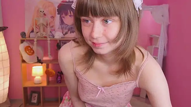 Snapshot of Katie_ktk chatting on 10/23/25, 01:54 Katie ktk online show from 10/23/25, 01:54