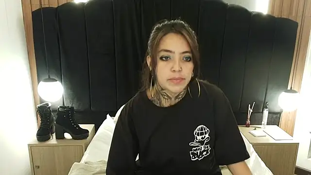 LiaMonroee  online show from 03/15/26, 12:11