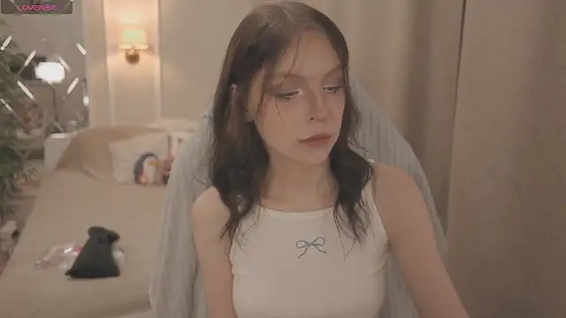 Snapshot of claire_bennett chatting on 09/11/25, 11:27 claire bennett online show from 09/11/25, 11:27