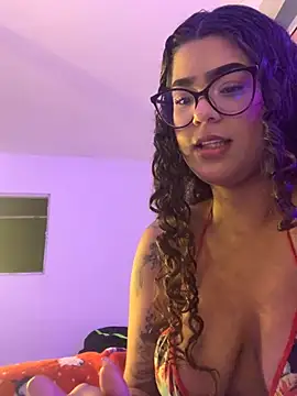 Snapshot of caritobeachdh chatting on 09/29/25, 02:16 caritobeachdh online show from 09/29/25, 02:16