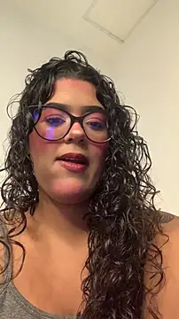 Snapshot of caritobeachdh chatting on 10/22/25, 06:35 caritobeachdh online show from 10/22/25, 06:35