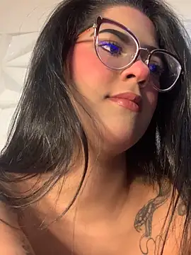 Snapshot of caritobeachdh chatting on 12/21/25, 07:15 caritobeachdh online show from 12/21/25, 07:15