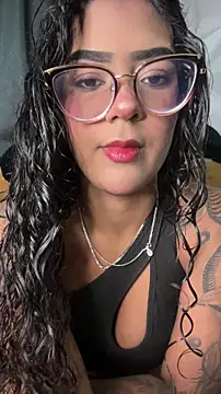 Snapshot of caritobeachdh chatting on 02/15/26, 06:43 caritobeachdh online show from 02/15/26, 06:43