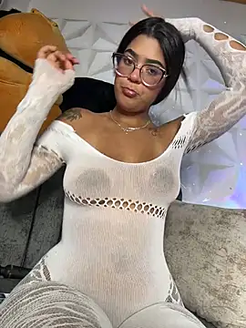 Snapshot of caritobeachdh chatting on 02/27/26, 05:07 caritobeachdh online show from 02/27/26, 05:07