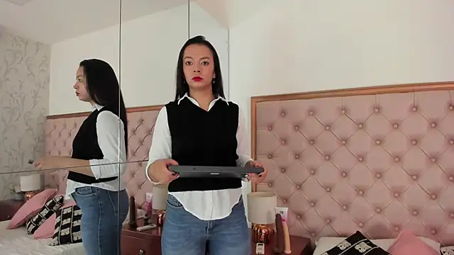 hillary chen online show from 09/27/25, 11:48