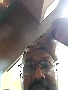 Snapshot of samura55 chatting on 11/05/25, 07:52 samura55 online show from 11/05/25, 07:52