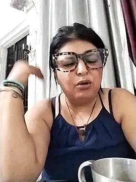 Snapshot of Jann_Riya333 chatting on 05/10/26, 06:40 Jann Riya333 online show from 05/10/26, 06:40
