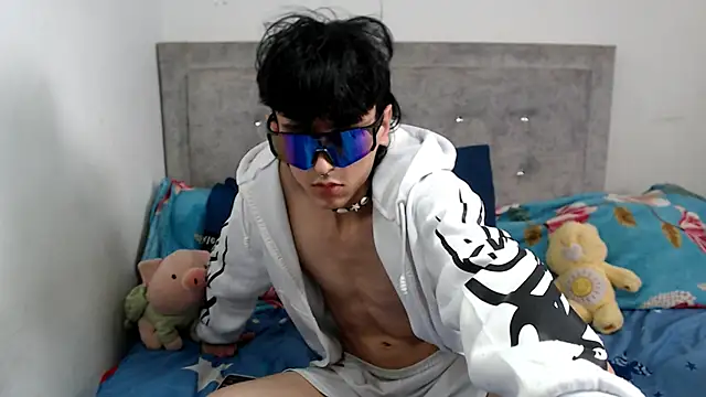 Snapshot of dylann_ross chatting on 04/15/26, 07:58 dylann ross online show from 04/15/26, 07:58