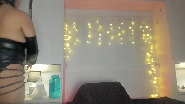 Snapshot of VickyRuiz_ chatting on 04/06/26, 07:37 VickyRuiz online show from 04/06/26, 07:37