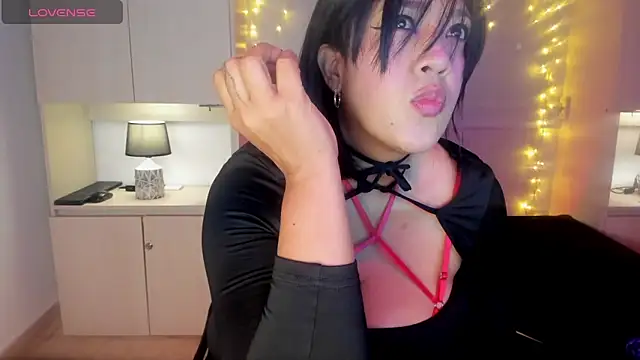 Snapshot of VickyRuiz_ chatting on 04/18/26, 07:58 VickyRuiz online show from 04/18/26, 07:58