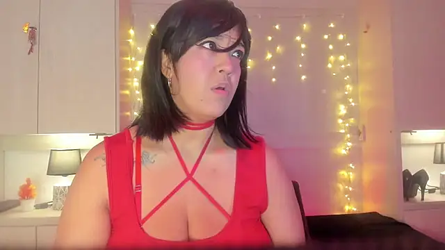 Snapshot of VickyRuiz_ chatting on 04/27/26, 07:34 VickyRuiz online show from 04/27/26, 07:34