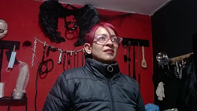 Miss Mirandaa online show from 12/18/25, 04:35