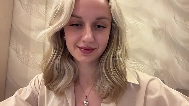 AdeleEverhart online show from 11/30/25, 06:23