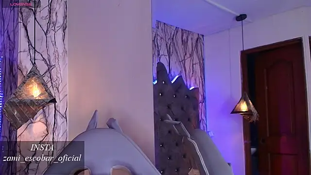 Zami Escobar of online show from 02/11/26, 04:12