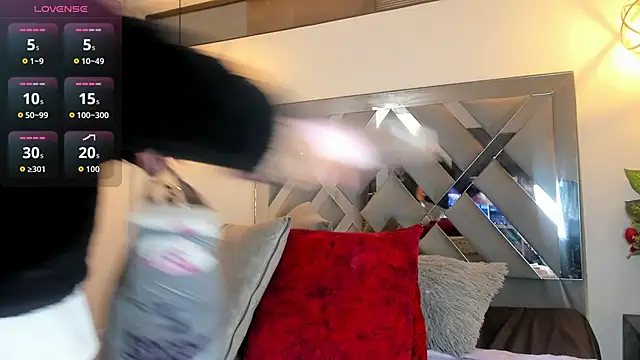 Snapshot of Candy_Hott7 chatting on 11/05/25, 07:58 Candy Hott7 online show from 11/05/25, 07:58