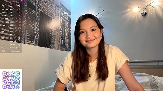 Snapshot of KiraVelvet chatting on 09/29/25, 10:09 KiraVelvet online show from 09/29/25, 10:09