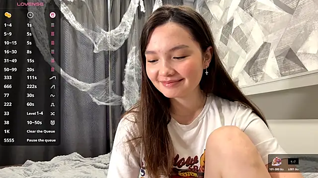 Snapshot of KiraVelvet chatting on 11/02/25, 09:11 KiraVelvet online show from 11/02/25, 09:11