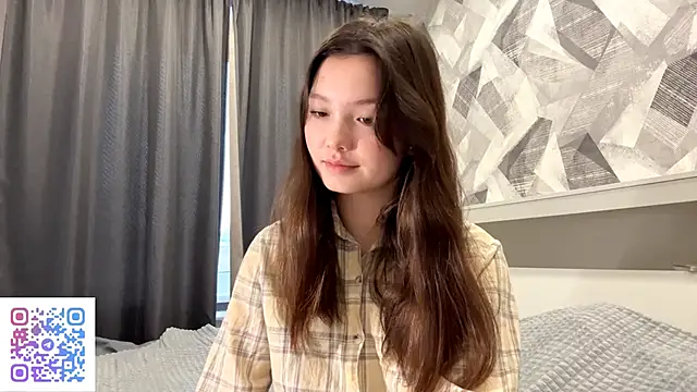 Snapshot of KiraVelvet chatting on 11/09/25, 09:18 KiraVelvet online show from 11/09/25, 09:18