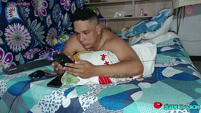 Snapshot of luisafe2025 chatting on 10/09/25, 04:05 luisafe2025 online show from 10/09/25, 04:05