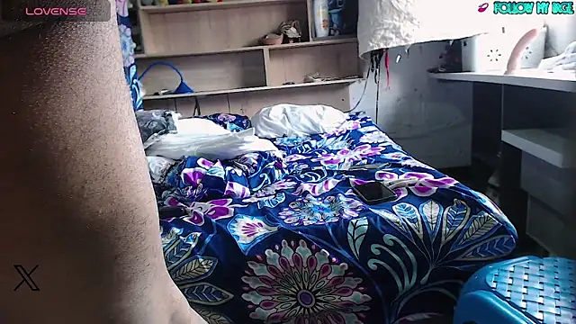 Snapshot of luisafe2025 chatting on 10/16/25, 04:41 luisafe2025 online show from 10/16/25, 04:41