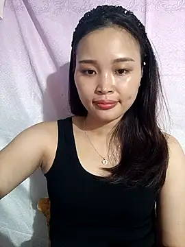 Snapshot of Lili_lovely chatting on 09/14/25, 02:44 Lili lovely online show from 09/14/25, 02:44