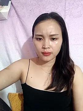 Snapshot of Lili_lovely chatting on 09/23/25, 01:08 Lili lovely online show from 09/23/25, 01:08