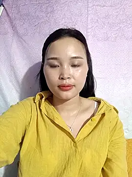 Snapshot of Lili_lovely chatting on 10/05/25, 08:12 Lili lovely online show from 10/05/25, 08:12