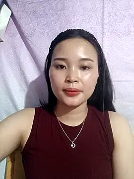 Snapshot of Lili_lovely chatting on 10/28/25, 08:18 Lili lovely online show from 10/28/25, 08:18