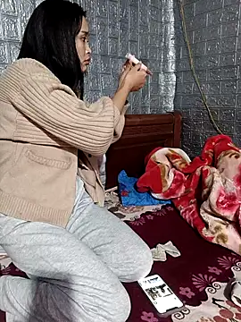 Snapshot of Lili_lovely chatting on 12/03/25, 02:52 Lili lovely online show from 12/03/25, 02:52