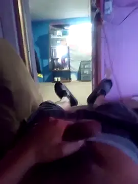 Snapshot of Vergudo19420 chatting on 11/18/25, 12:16 Vergudo19420 online show from 11/18/25, 12:16