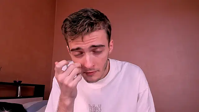 Snapshot of spider____man chatting on 09/18/25, 10:28 spider    man online show from 09/18/25, 10:28