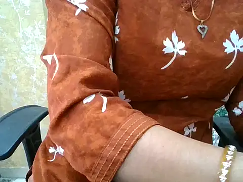 Snapshot of Roshani_hoty chatting on 05/22/26, 07:26 Roshani hoty online show from 05/22/26, 07:26