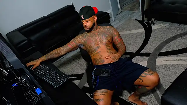 Snapshot of SLANGONDEMHOES chatting on 02/02/26, 07:40 SLANGONDEMHOES online show from 02/02/26, 07:40