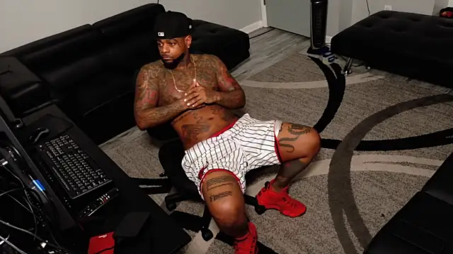 Snapshot of SLANGONDEMHOES chatting on 02/23/26, 04:10 SLANGONDEMHOES online show from 02/23/26, 04:10