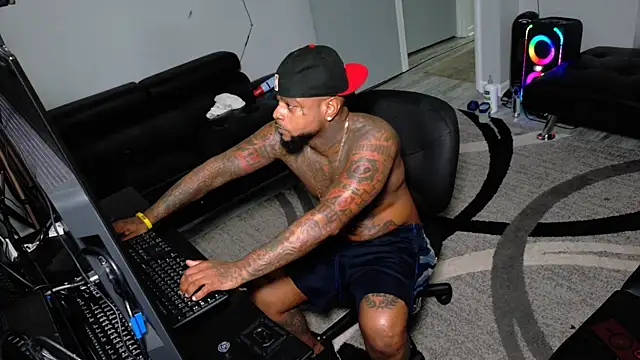 Snapshot of SLANGONDEMHOES chatting on 03/07/26, 08:06 SLANGONDEMHOES online show from 03/07/26, 08:06