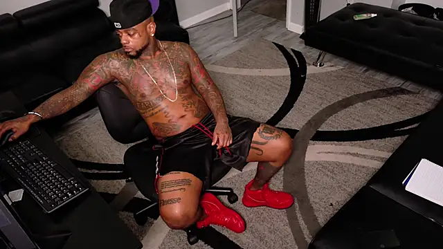 Snapshot of SLANGONDEMHOES chatting on 03/20/26, 04:01 SLANGONDEMHOES online show from 03/20/26, 04:01