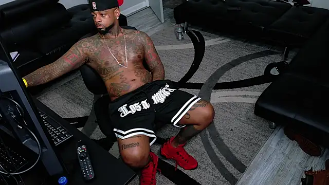 Snapshot of SLANGONDEMHOES chatting on 03/29/26, 02:39 SLANGONDEMHOES online show from 03/29/26, 02:39