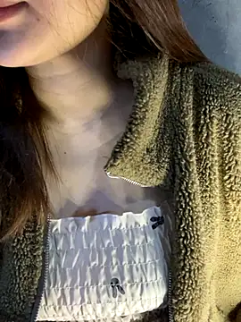 Hinne07 online show from 12/15/25, 02:43