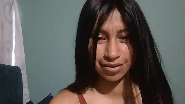 Snapshot of Pocahontas_tw chatting on 12/17/25, 02:12 Pocahontas tw online show from 12/17/25, 02:12