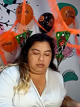 Snapshot of curvy_diva_ chatting on 10/27/25, 11:14 curvy diva online show from 10/27/25, 11:14