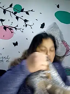 Snapshot of curvy_diva_ chatting on 11/06/25, 09:43 curvy diva online show from 11/06/25, 09:43