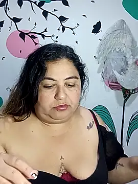 Snapshot of curvy_diva_ chatting on 11/07/25, 09:53 curvy diva online show from 11/07/25, 09:53