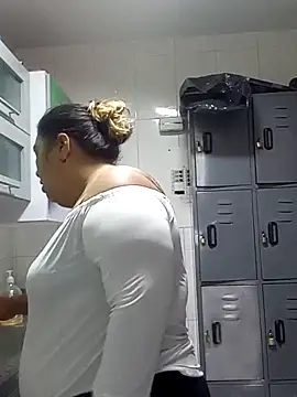 curvy diva  online show from 12/19/25, 10:22