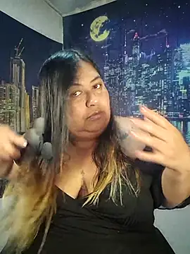 curvy diva  online show from 04/15/26, 10:22