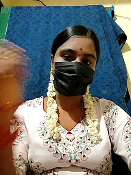 mini-queen online show from 10/10/25, 05:23