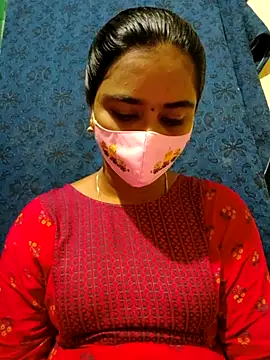 mini-queen online show from 10/19/25, 08:15