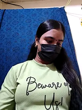 mini-queen online show from 03/24/26, 04:56