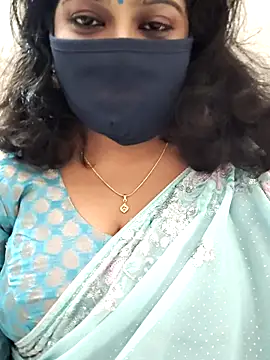 Snapshot of saritha29 chatting on 09/15/25, 05:02 saritha29 online show from 09/15/25, 05:02