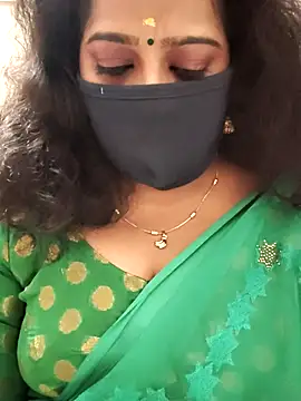 Snapshot of saritha29 chatting on 10/09/25, 05:00 saritha29 online show from 10/09/25, 05:00