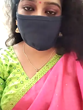 Snapshot of saritha29 chatting on 10/10/25, 06:34 saritha29 online show from 10/10/25, 06:34